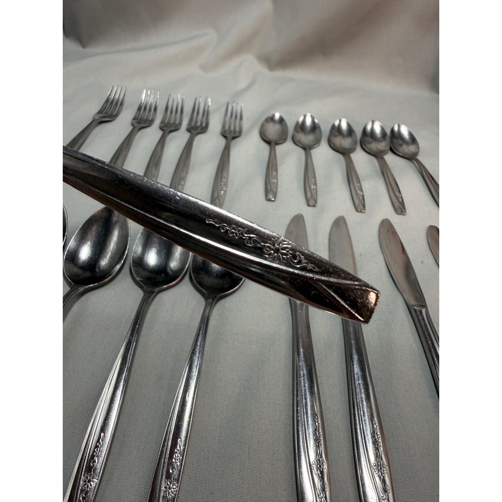 CG Flatware 19pc Replacement Lot Stainless Steel Japan Floral Daisy Scroll CG14